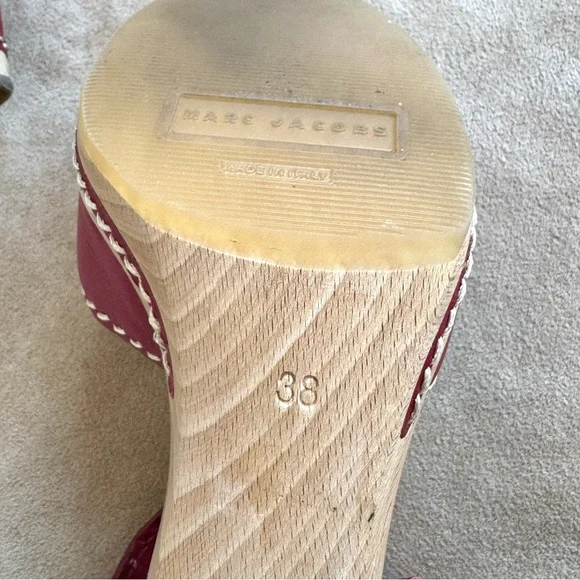 Gorgeous MARC JACOBS Sangria Wood Heeled Buckle Sandals 38 8 Platform Italy $690 - Picture 9 of 14